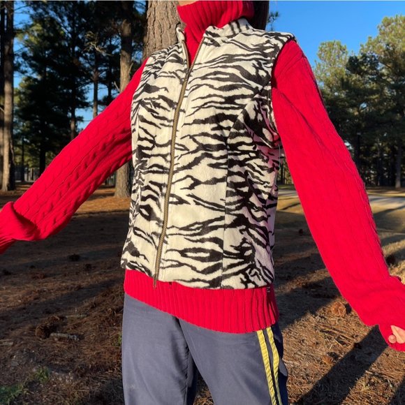 SNOW TIGER VEST - Picture 2 of 4